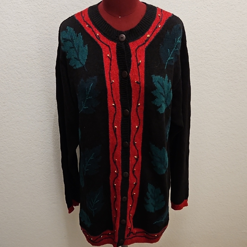 Vintage Women's Black and Red Leaf Pattern Sweater